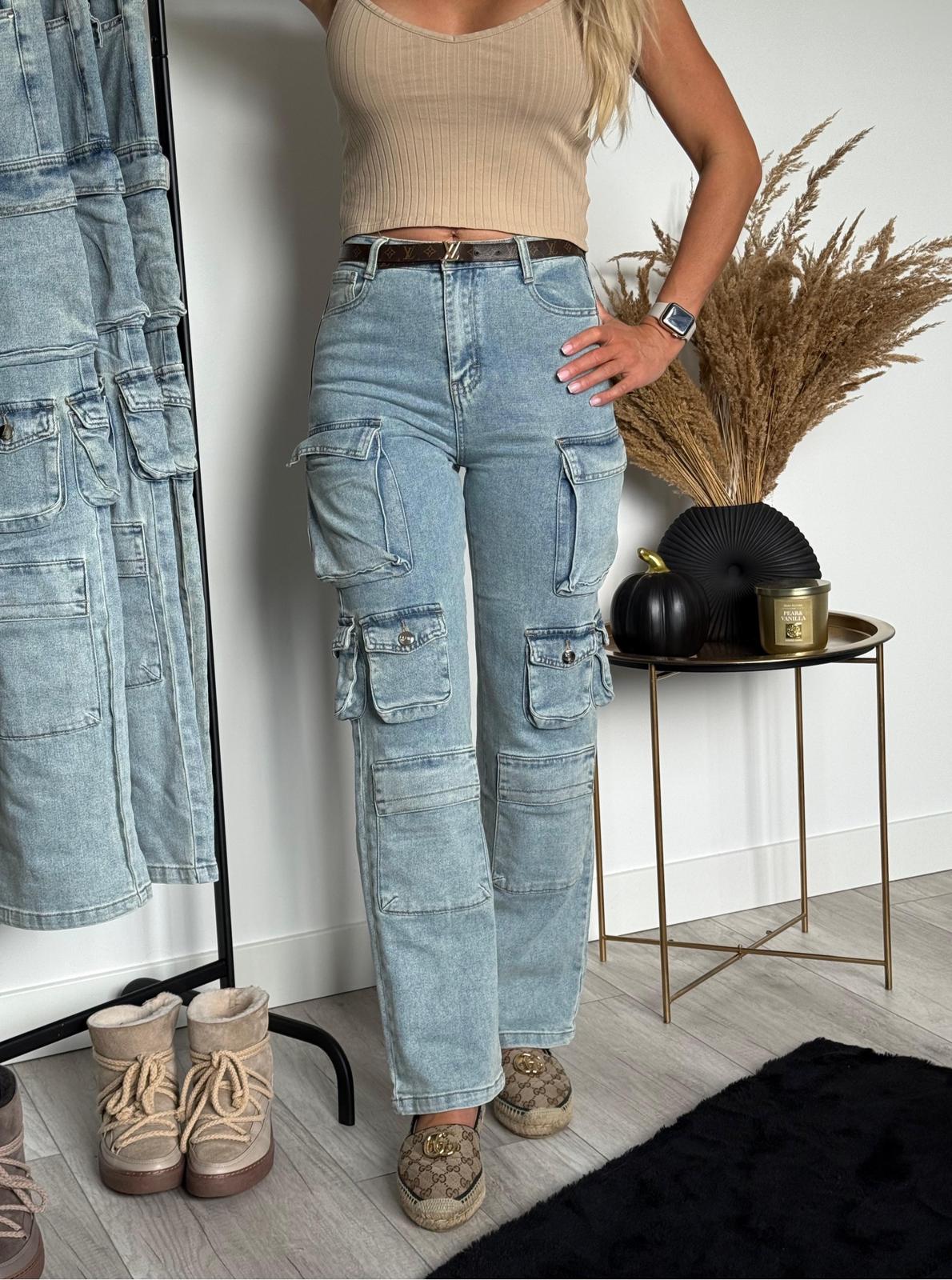 Jeansy z kieszeniami